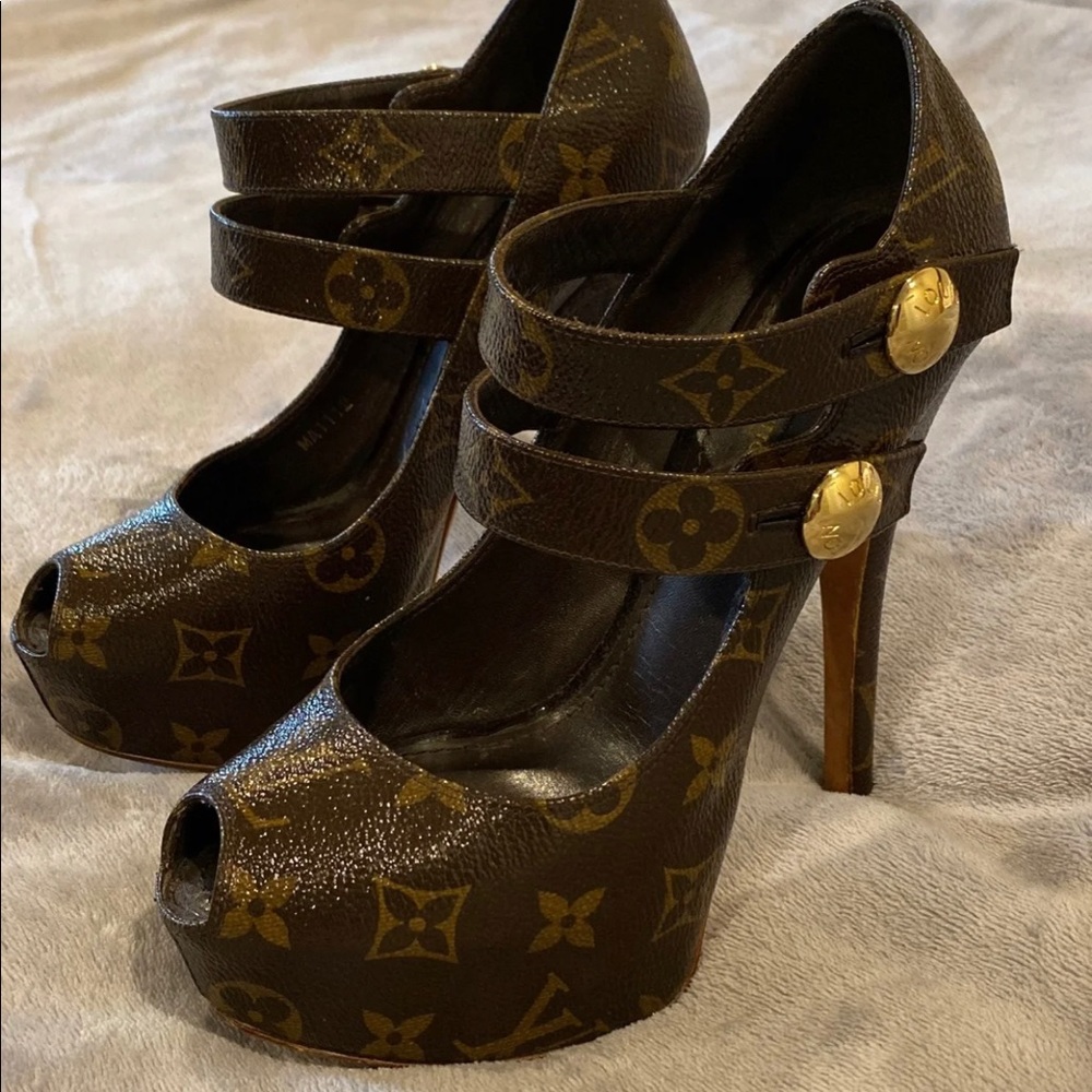 Louis Vuitton shoes